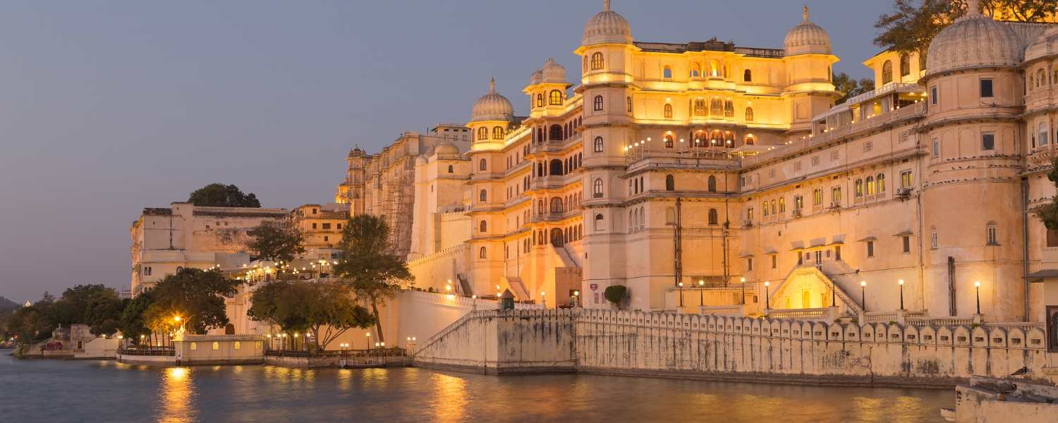 Floating Guesthouses in Udaipur, Rajasthan