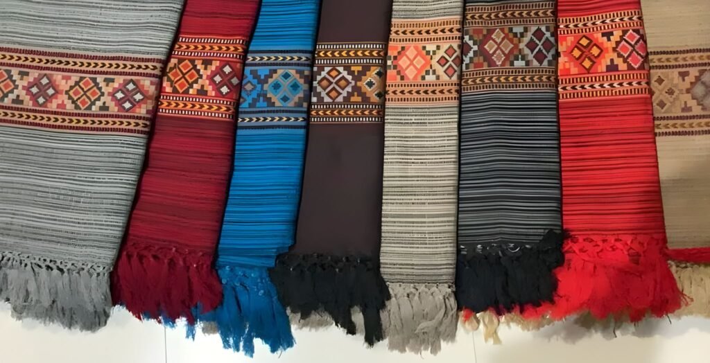 Kullu shawl price, Kullu shawls online, Kullu shawls for men, Kullu pashmina shawl price, Kullu shawl factory price, Kullu Shawls Himachal Pradesh, Bhutto Kullu shawls, Kullu shawl is famous in which state,