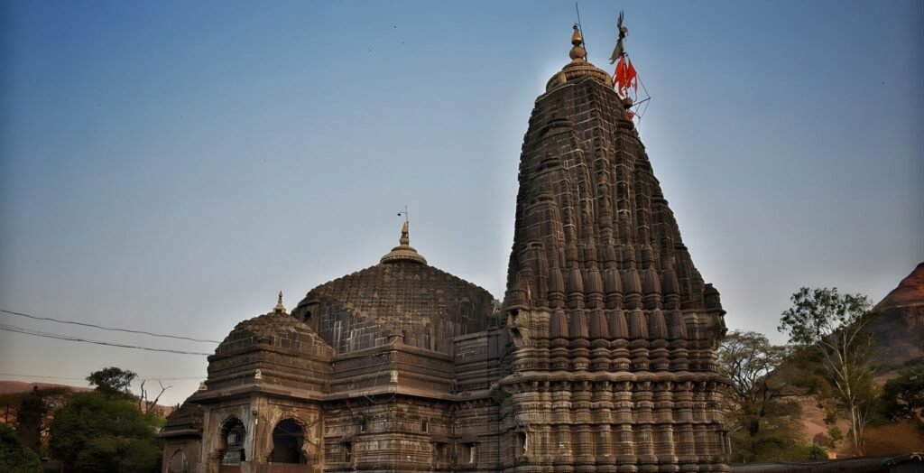 trimbakeshwar temple timings, trimbakeshwar temple history, trimbakeshwar temple to Shirdi distance, trimbakeshwar temple open,