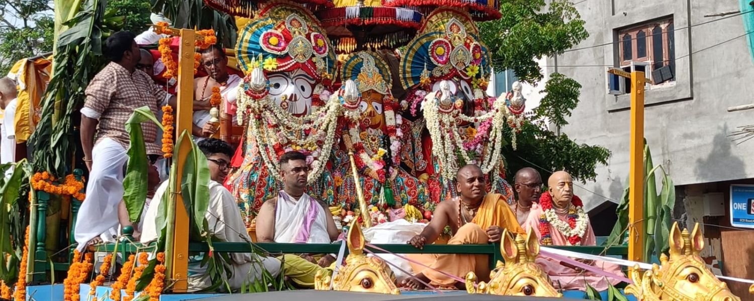 #processionofrathyatra #harekrishna #purijagannadh #mahaprabhu