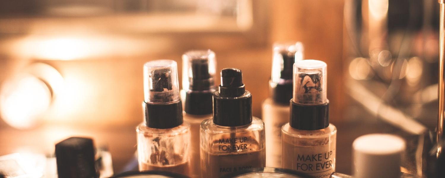 Use a Makeup Setting Spray (Optional), Sunscreen for Oily Skin