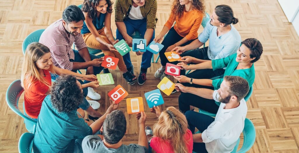 Social Media, pros and cons of social media, social media essay
